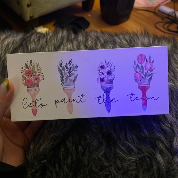 Wooden Home Decor ✨ Paint the Town 🎨 - Picture 3 of 3